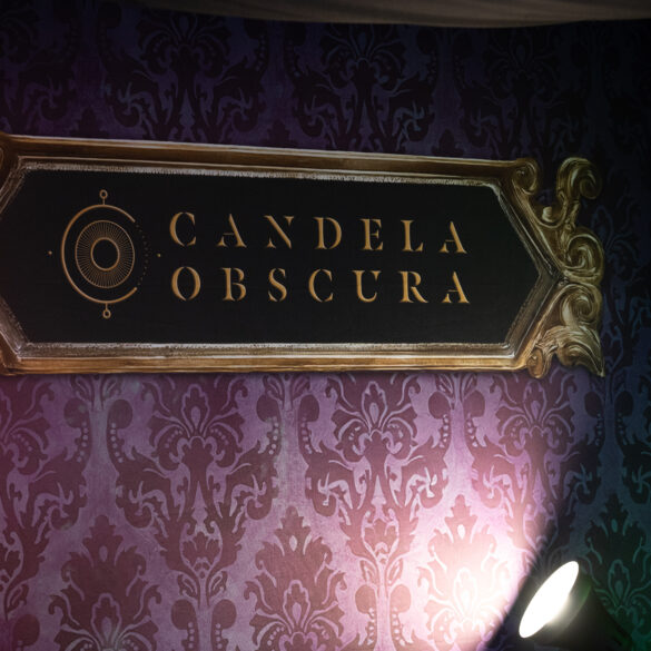 Düstere Stimmung am Messestand von Candela Obscura.